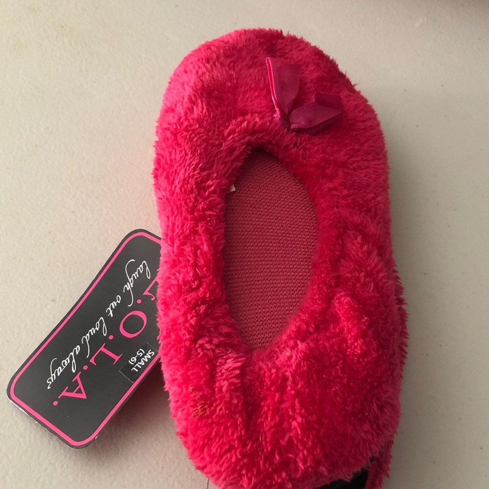 Lola Fuzzy Pink Slippers
